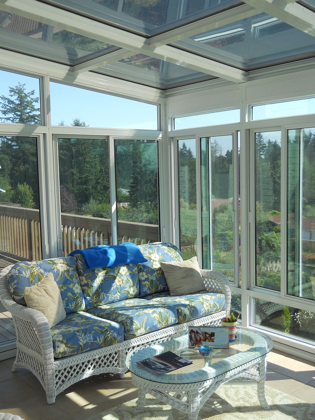 Sunroom, Upper Transoms, Lower Transoms, White, Interior View, Daytime